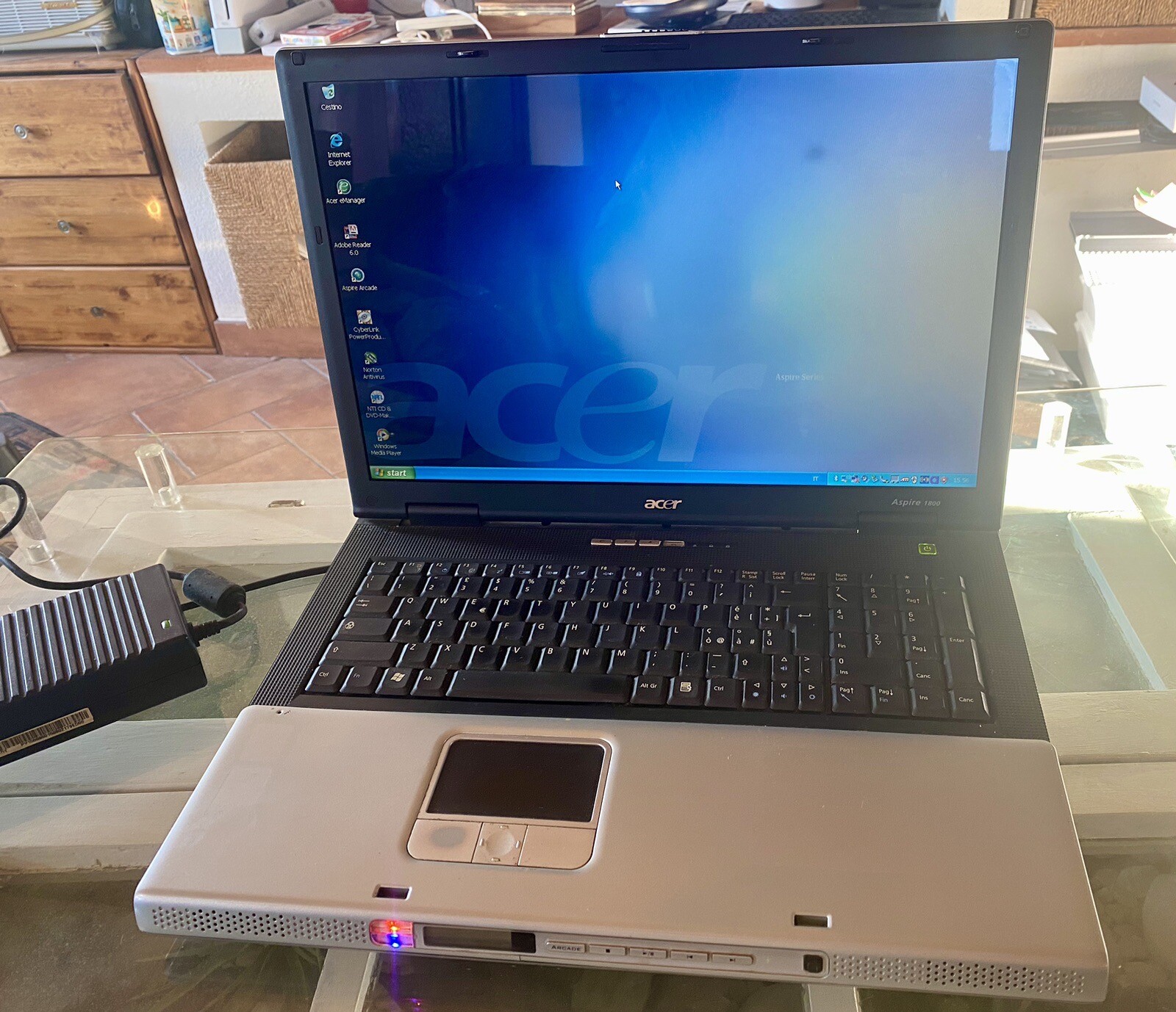 Acer Aspire 1801WSMi 43.2 cm (17″) 2GB DDR SDRAM 320GB HDD