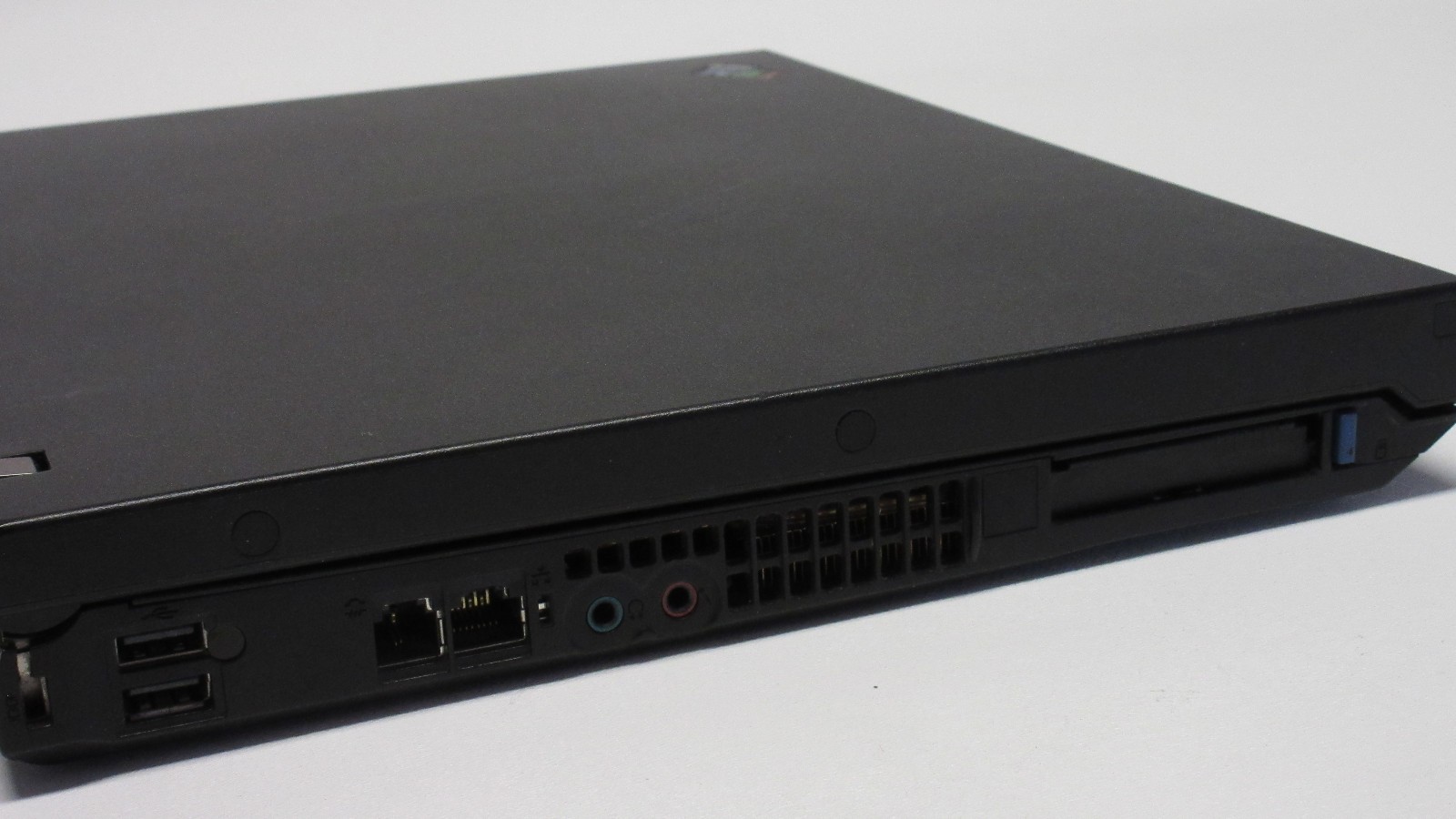 IBM ThinkPad R50e, Pentium Centrino 1.6Ghz, 512MB, 60GB HDD, DVD-RAM, Win XP SP3