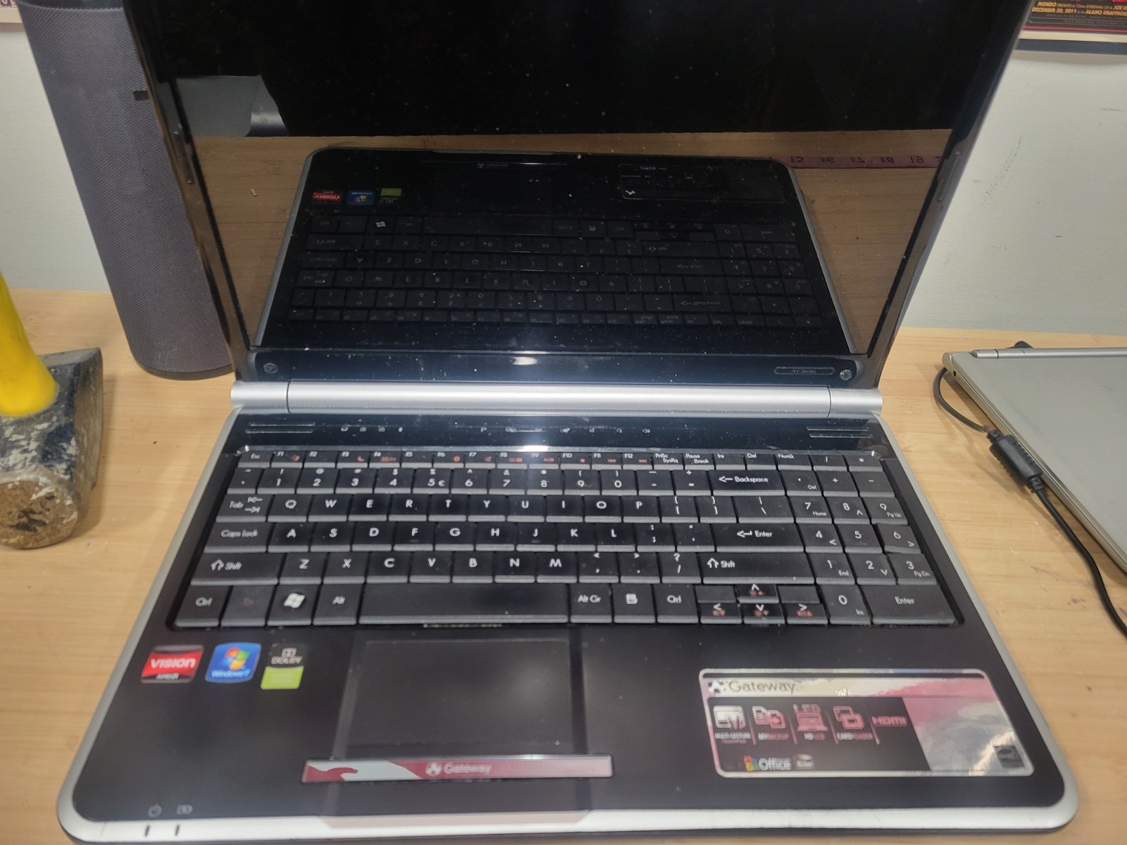 Gateway MS2285 AMD Athlon II Dual-Core M300 2GHz 2 GB NO HDD/Battery