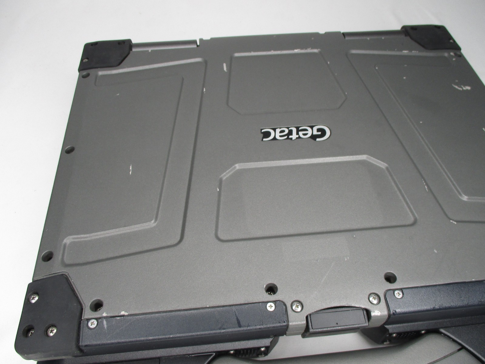 Getac B300 G7 Rugged Laptop 13.3″ FHD Touch i5-8350U 1.7Ghz 8GB DDR4 256GB WiFi