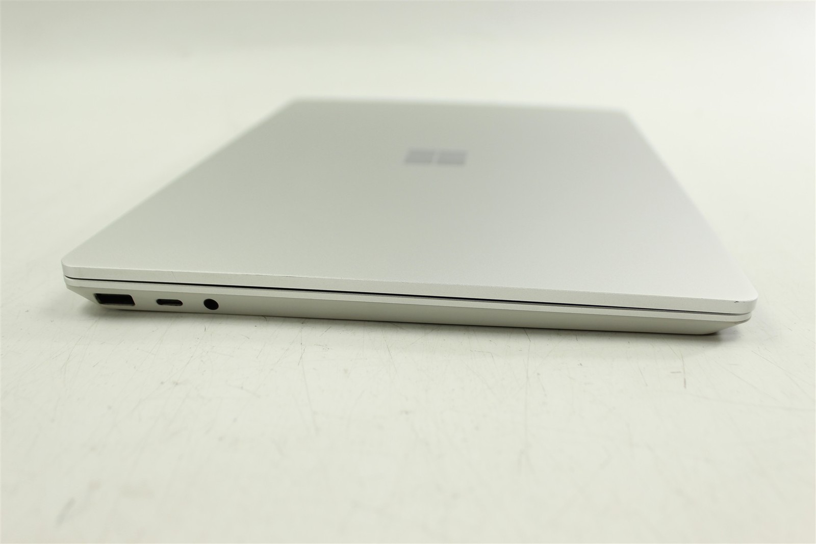 Microsoft Surface Laptop Go 2 2013 12.4″ i5-1135G7 256GB SSD 16GB RAM W11H