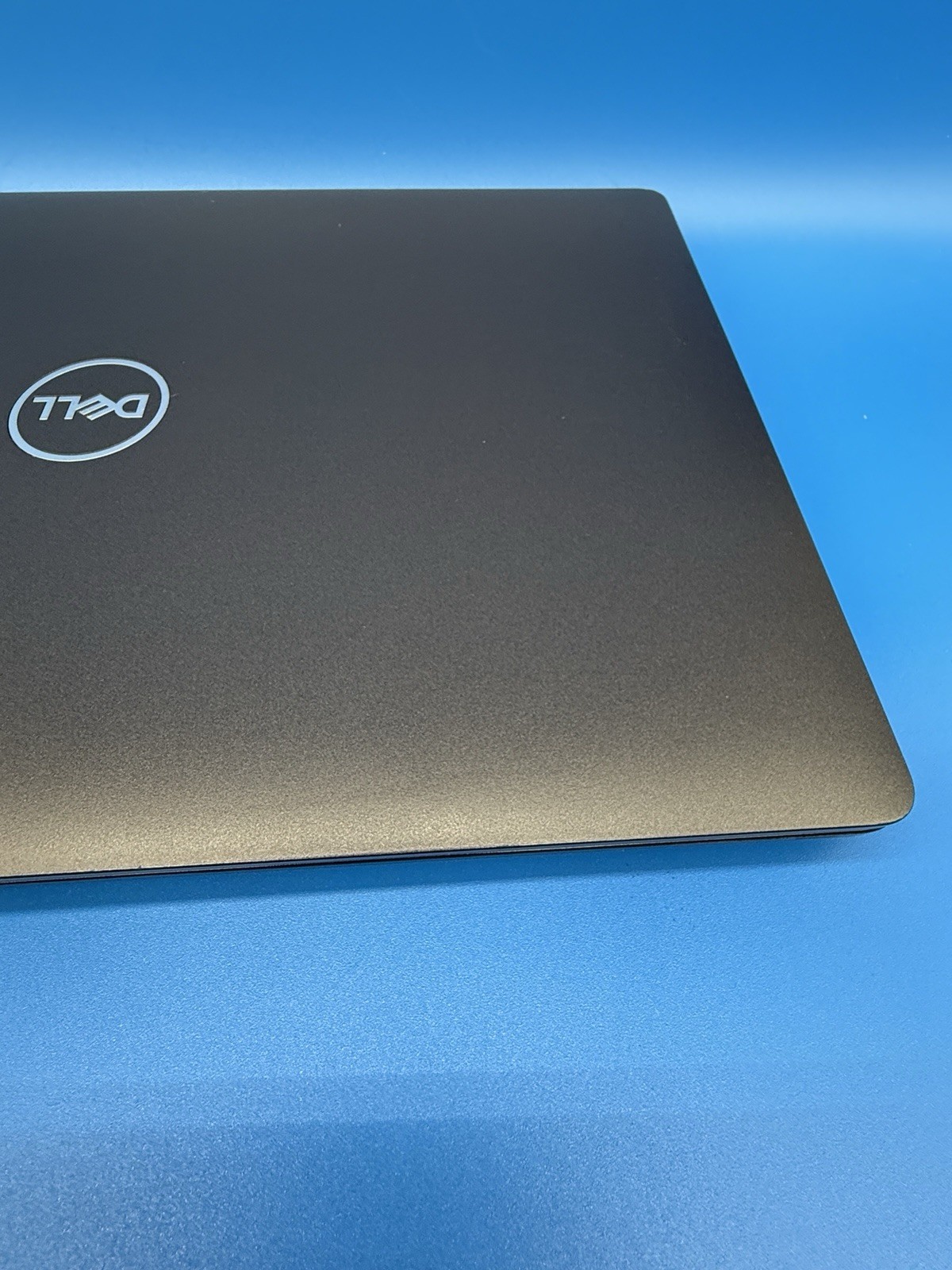 Dell Precision 3541 i5-9300H Quadro P620 4GB 12GB 512GB SSD 15.6” Win11