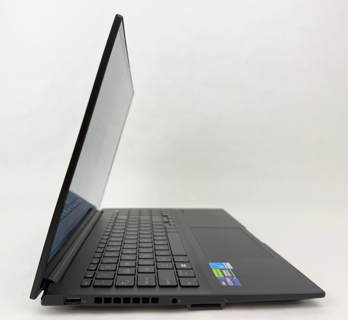 ASUS Vivobook Q540VJ-I93050 15.6″ 2880×1620 i9-13900H 16GB 1TB SSD RTX 3050 W11H
