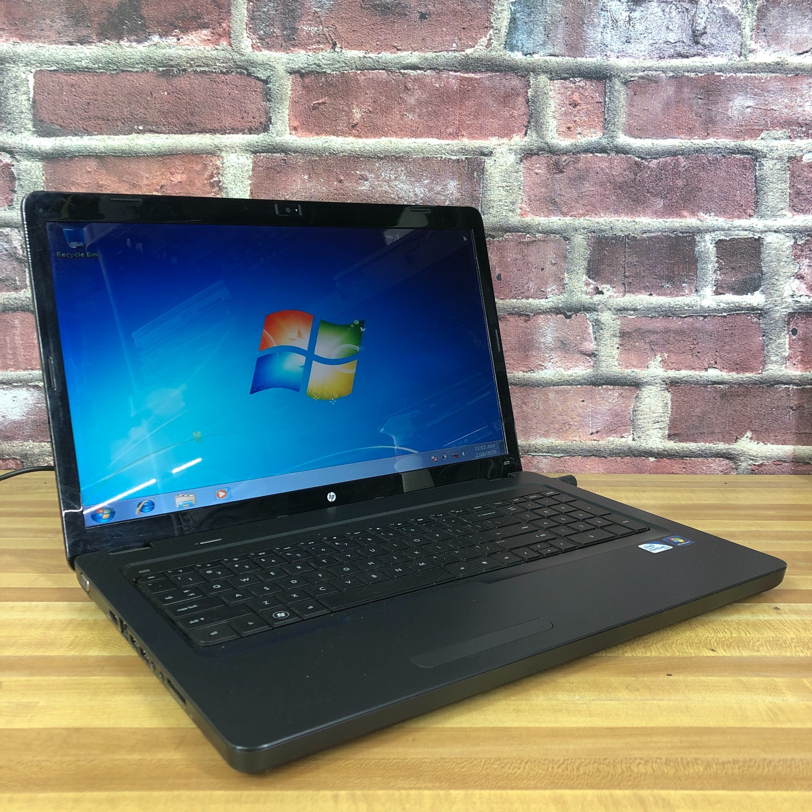 HP Pavilion g7 Retro Gaming Laptop Computer AMD Phenom 2.6GHz 4GB RAM (Windows7)
