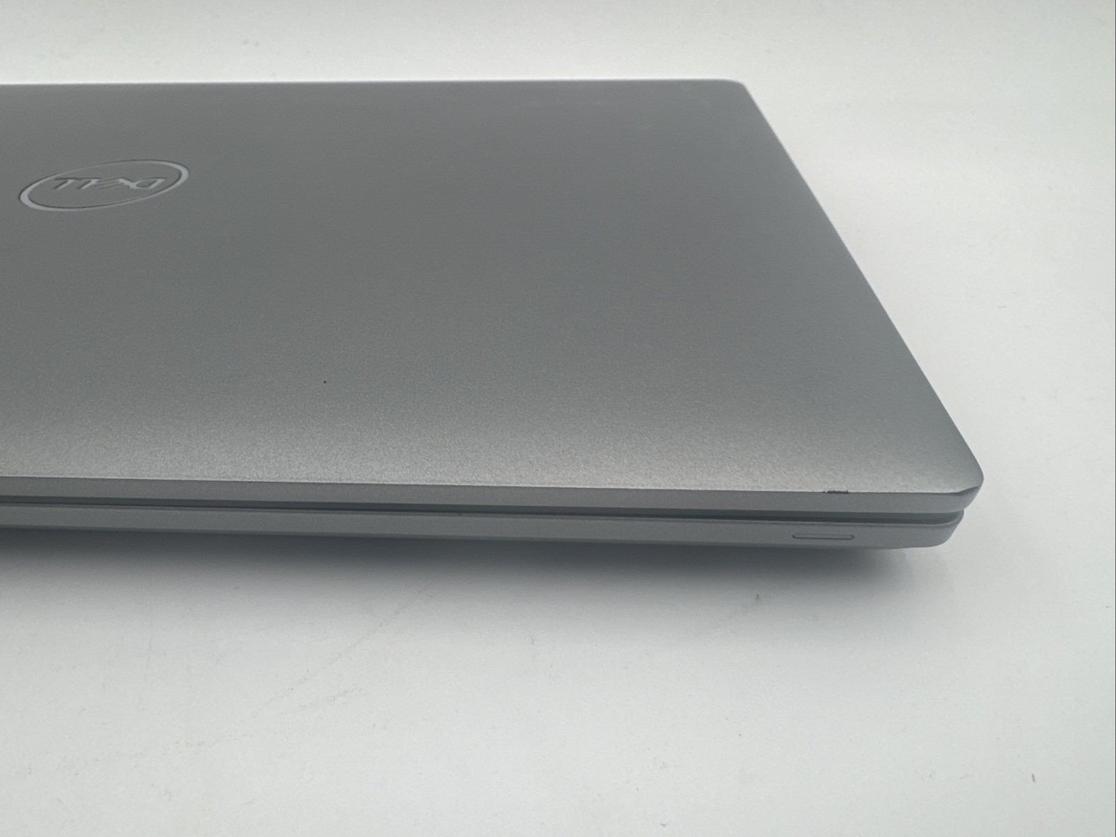 Dell Precision 3561 Laptop – 2.5 GHz i7-11850H 32GB 512GB SSD T1200 15.6″