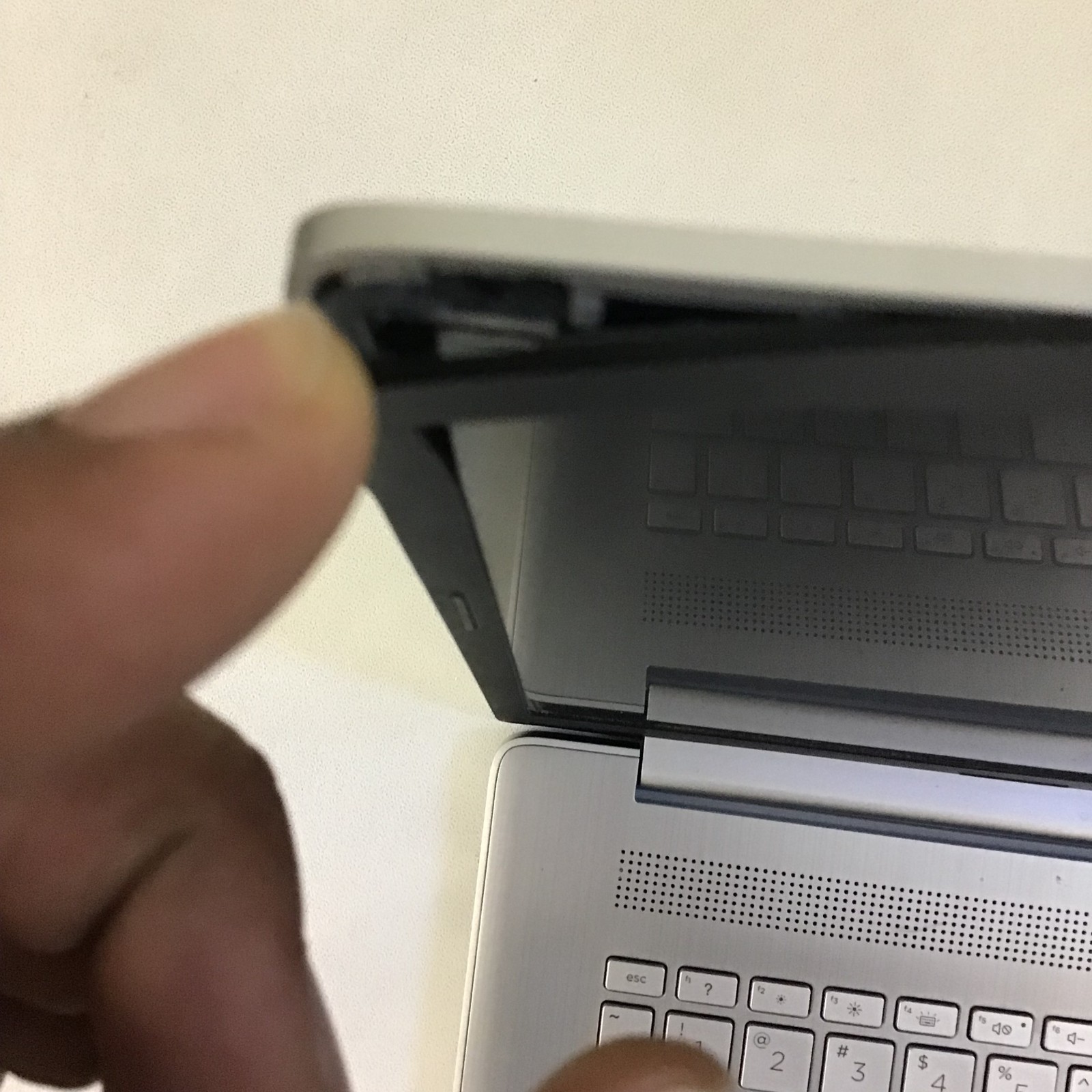 HP Laptop 17-cnoxxx i5-1135G7@2.40GHz | 1TB Drive | 12GB RAM | No OS