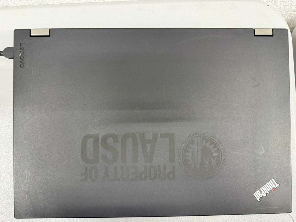 Lenovo ThinkPad L560 15.6″ Laptop i5-6200U 4GB RAM – Powers to BIOS – Used