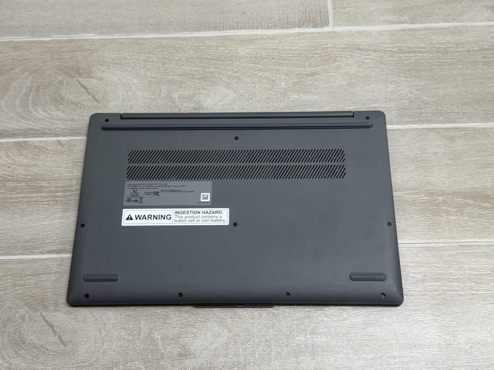 Lenovo IdeaPad Slim 3 15IAN8 15.6″ FHD Core i3-N305 8GB RAM 128GB SSD Win-11