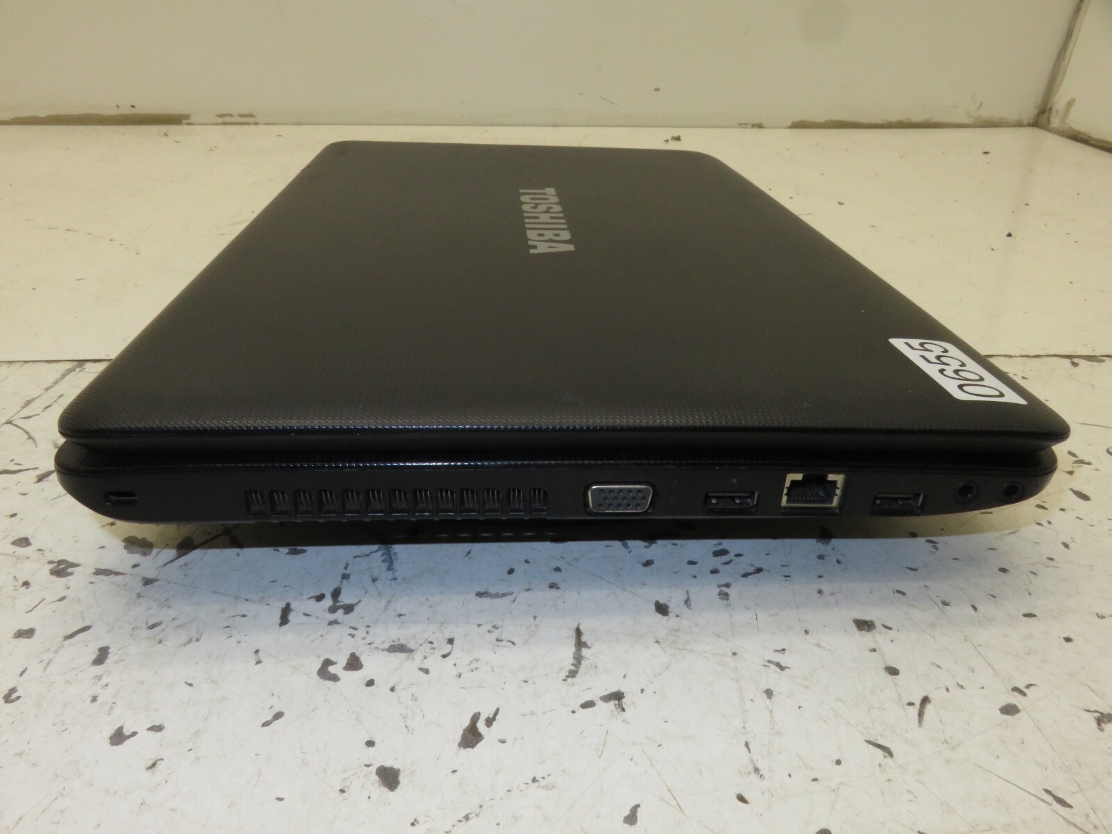Toshiba Satellite C655-S5118 Laptop Intel Core i3-M370 6GB Ram No HDD or Battery