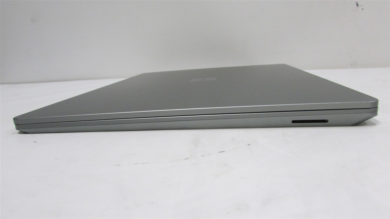 Microsoft Surface Laptop 5 1951 i5-1235U 2.5GHz 8GB RAM 512GB 13.5″ Win 10 Home