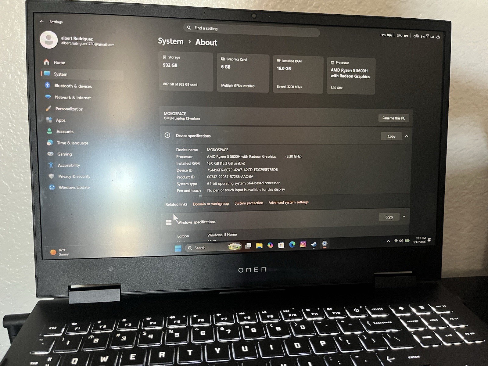 HP OMEN 15-en1097nrGaming Laptop AMD Ryzen 5 5600H 16GB RAM 932GB SSD Windows 11