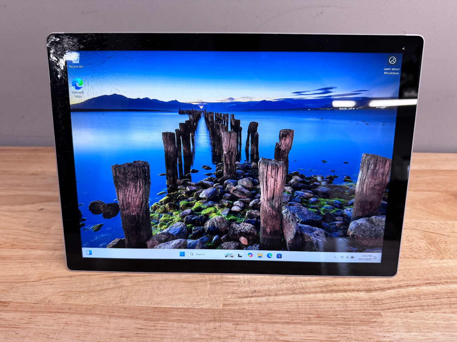 Microsoft Surface Pro 7 12.3″ Wi-Fi, 128GB SSD, 8GB RAM, W11