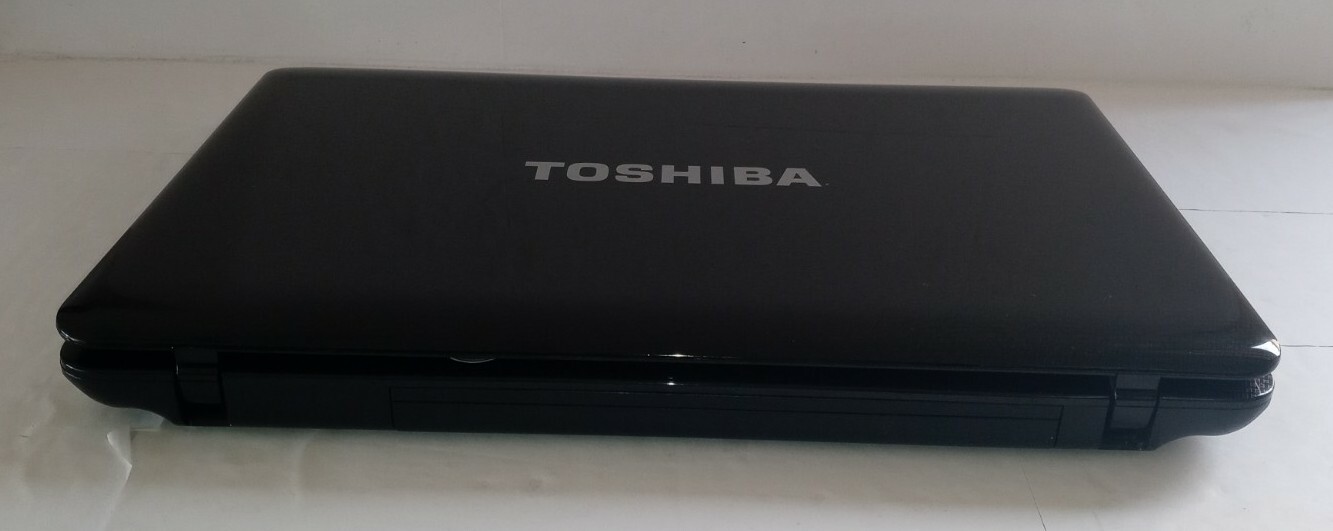 TOSHIBA SATELLITE L655-S 750GB 8GB INTEL CORE i3 M380 2.53 GHz Win 10 PRO