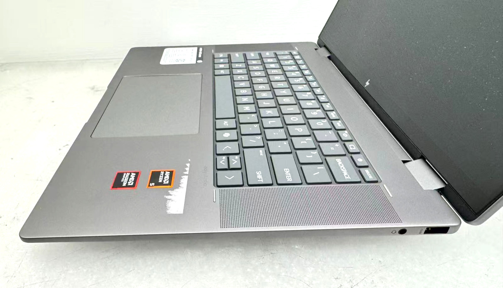 HP ENVY X360 16-ad0013dx Touch AMD Ryzen 5 8640HS@3.50GHz 8G 256G Win11 **Read**