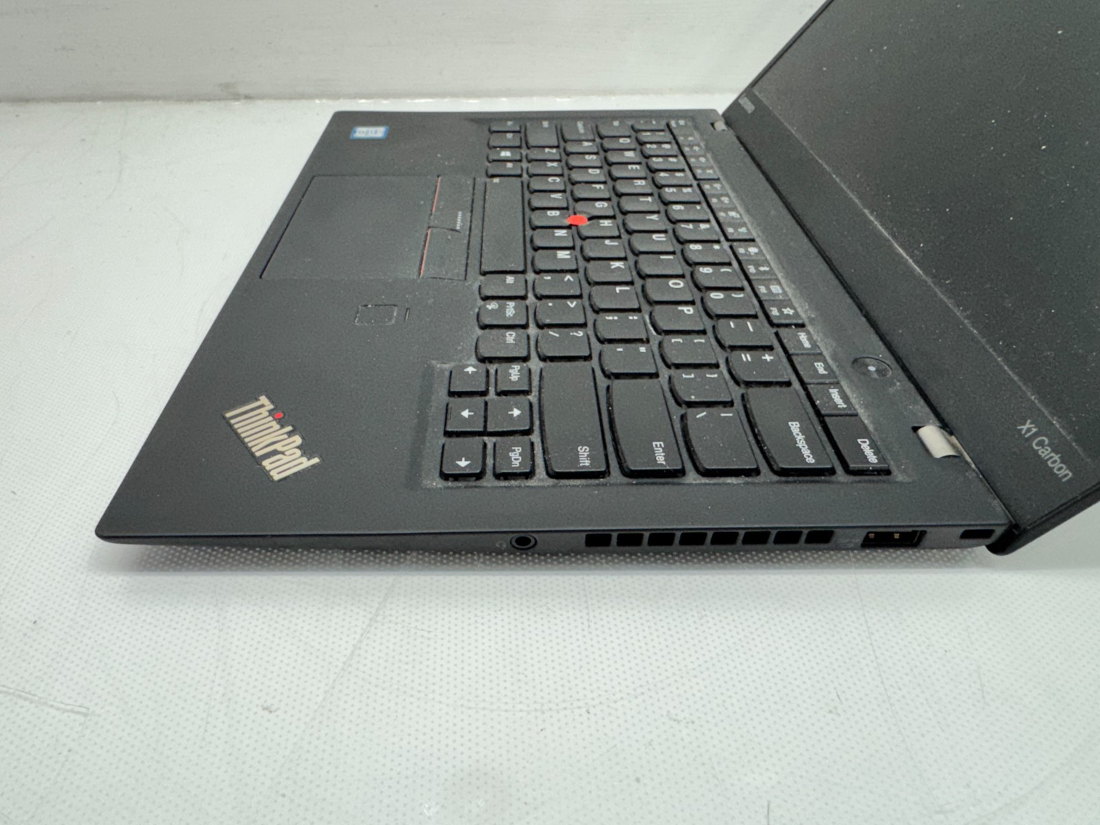 Lenovo ThinkPad X1 Carbon 5th Gen 14″i5-6300U@2.4GHz 8G RAM 180G Win10 **READ**