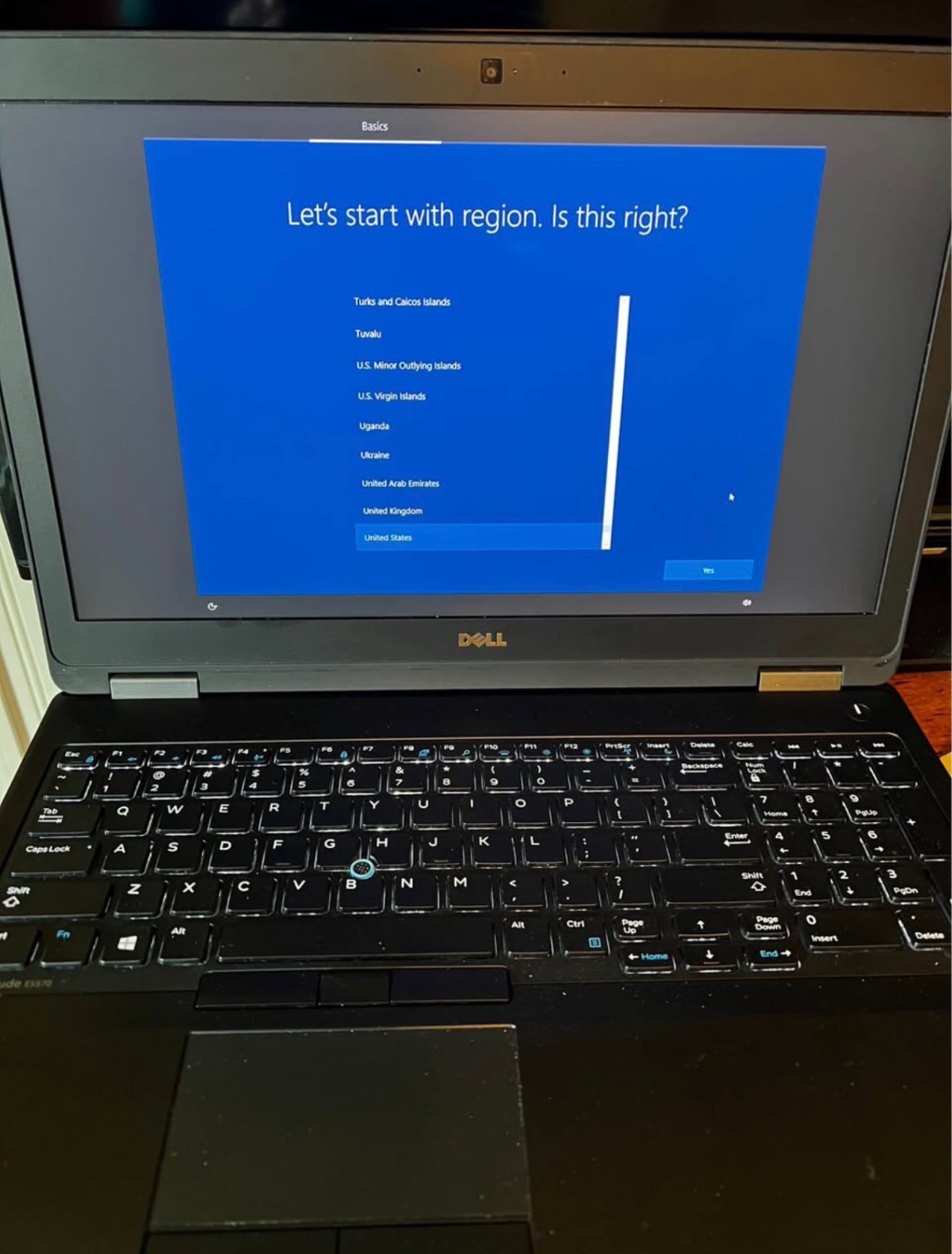 Dell Latitude E5570 CORE I5-6200U 2.30GHZ 16GB RAM 240GB SSD Win10 + A/C Adapter