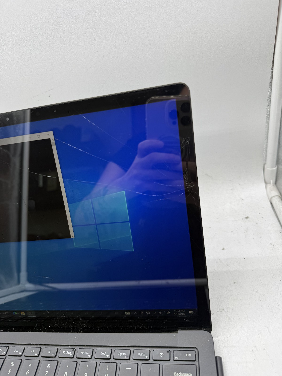 Microsoft Surface Laptop 3 15.6” i7-1065G7 512GB 16GB Win 10 CRACKED SCREEN