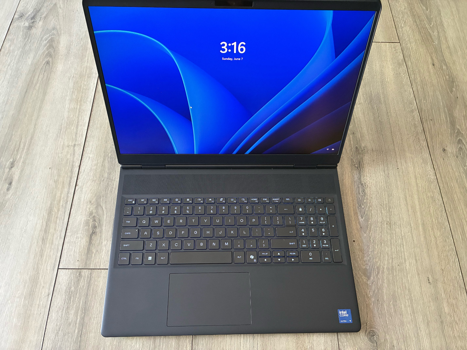 Alienware 16X Aurora Gaming Laptop 64GB RAM UPGRADE Ultra 9 275HX RTX 5070 1TB