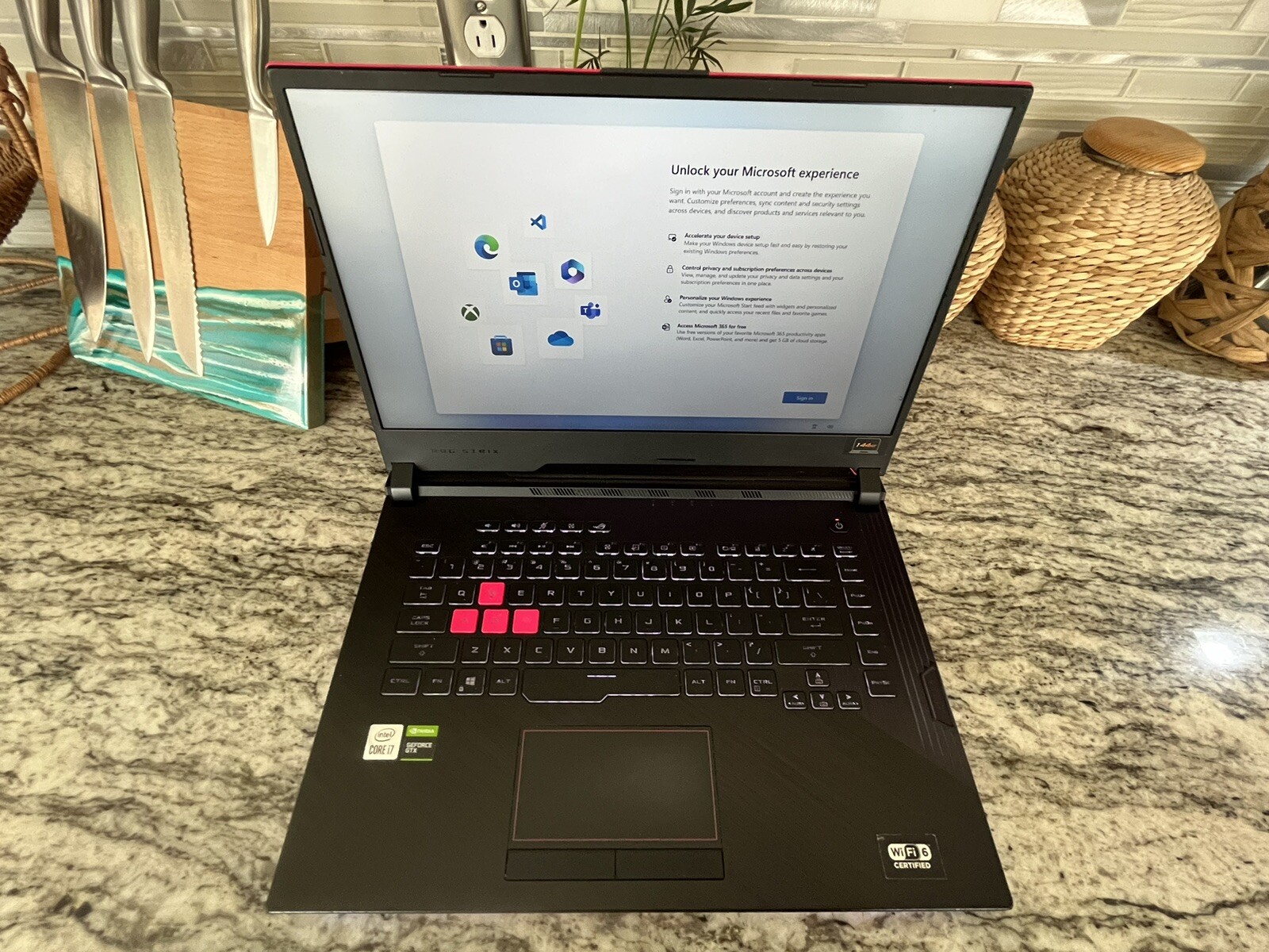 NVIDIA Geforce GTX 1650 Ti Gaming Laptop (Comes with charger and box)