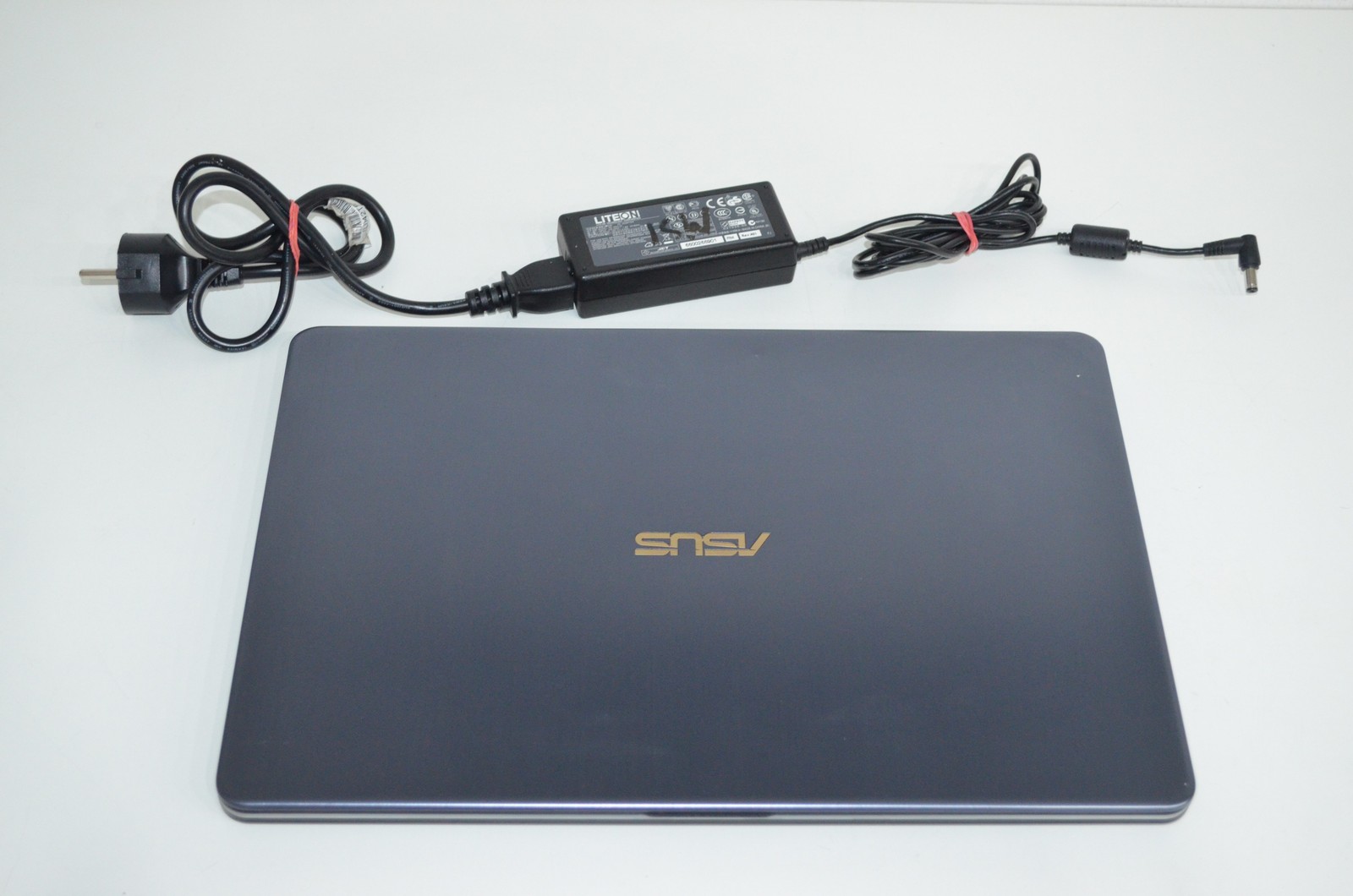 ASUS VivoBook X505Z – AMD Ryzen 3 2200U – 4GB RAM – 1TB HDD – WIN11