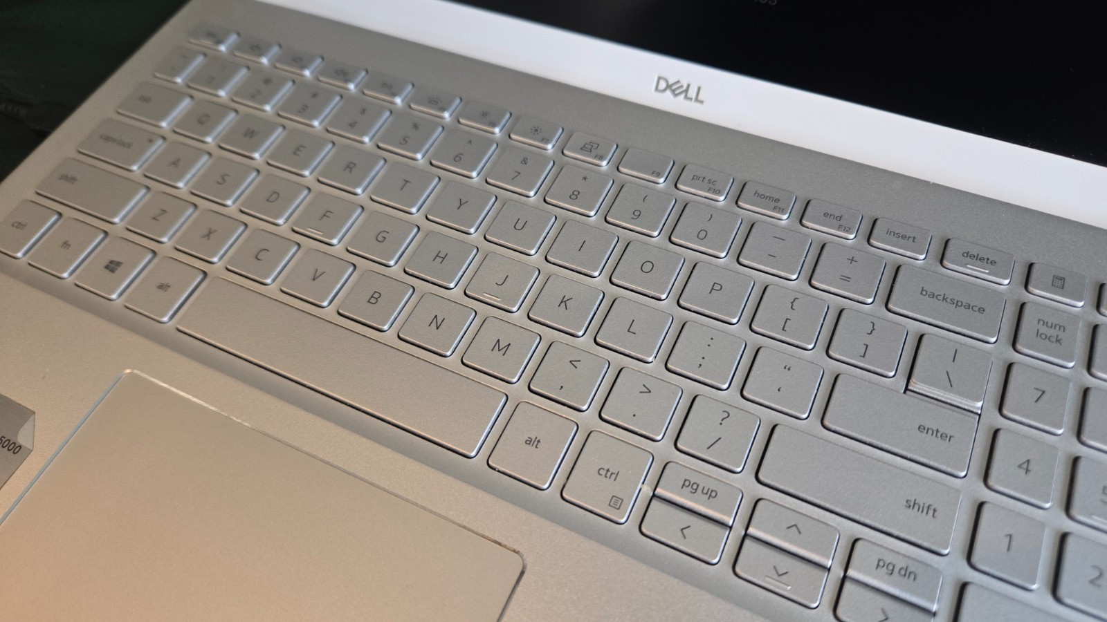 Dell Inspiron 5502 15.6″ Laptop | i5-1135G7 | 8GB RAM | 256GB SSD | WIN 10 PRO