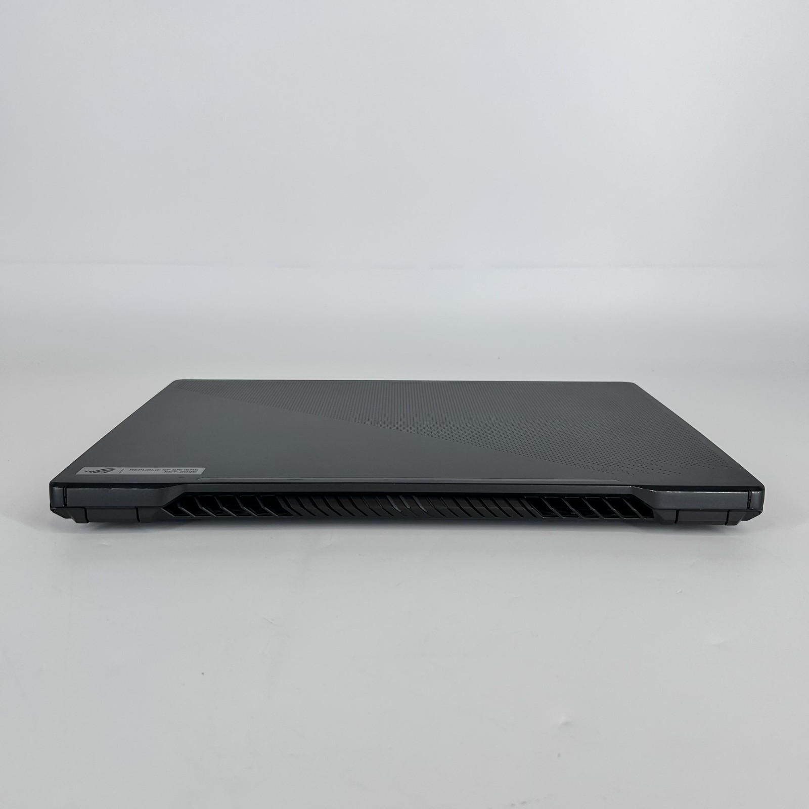 Asus ROG Zephyrus G15 GA503 165Hz 2K 3.3GHz Ryzen 9 5900HS 16GB 1TB SSD RTX 3080
