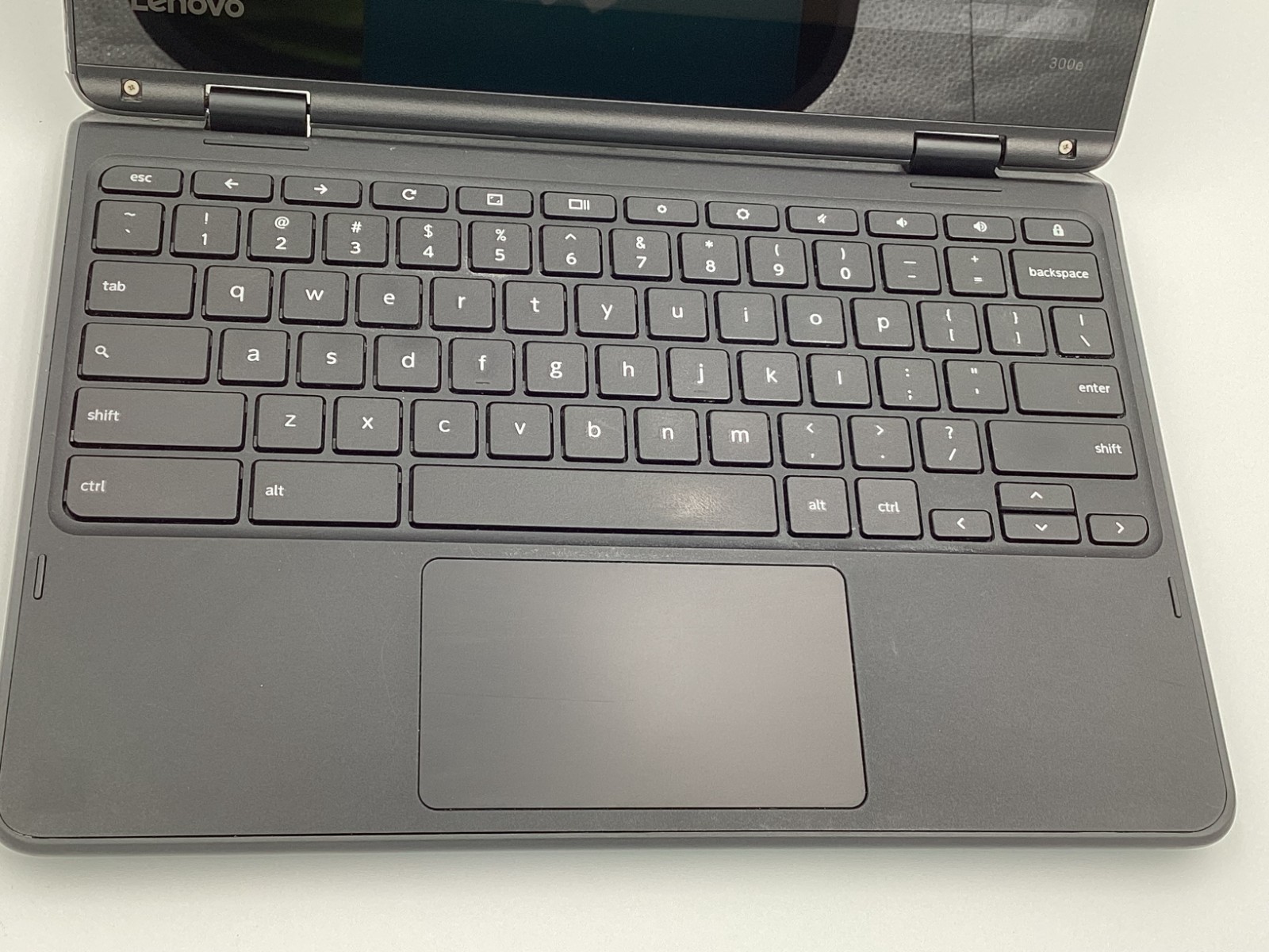 Lenovo 300e Chromebook 81H0 (11.6″ Touch, 4GB, 32GB eMMC, ChromeOS) w/ Charger
