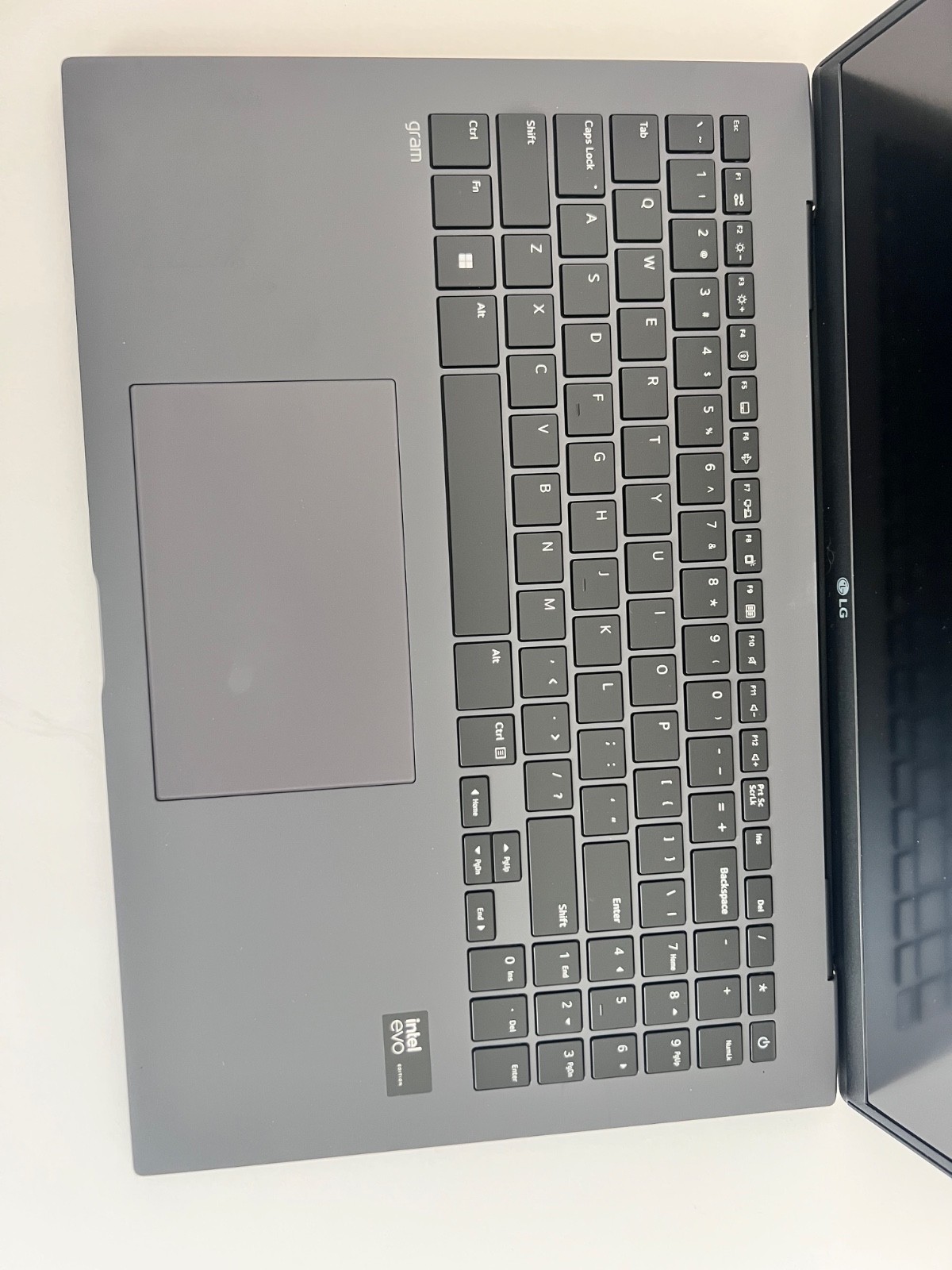 LG 15.6″ Gram Lightweight Notebook Core Ultra 7 155H 32GB Memory 512GB SSD