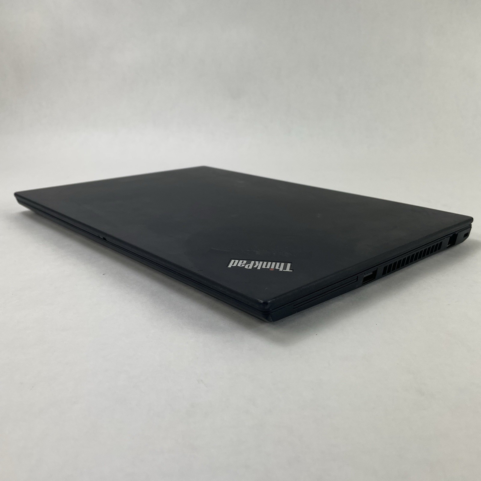 Lenovo ThinkPad T490 14″ i5-8365U 1.60 GHz 8 GB RAM No SSD/OS/AC