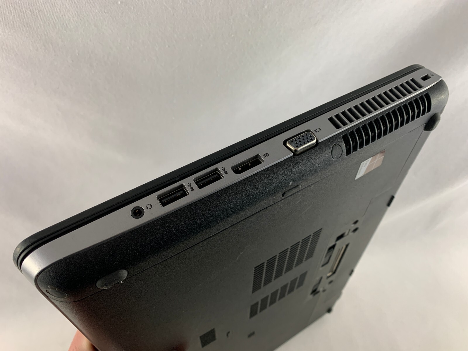 HP ProBook 650 G1 Laptop For Parts or Repairs, Powers On, Cracked Screen