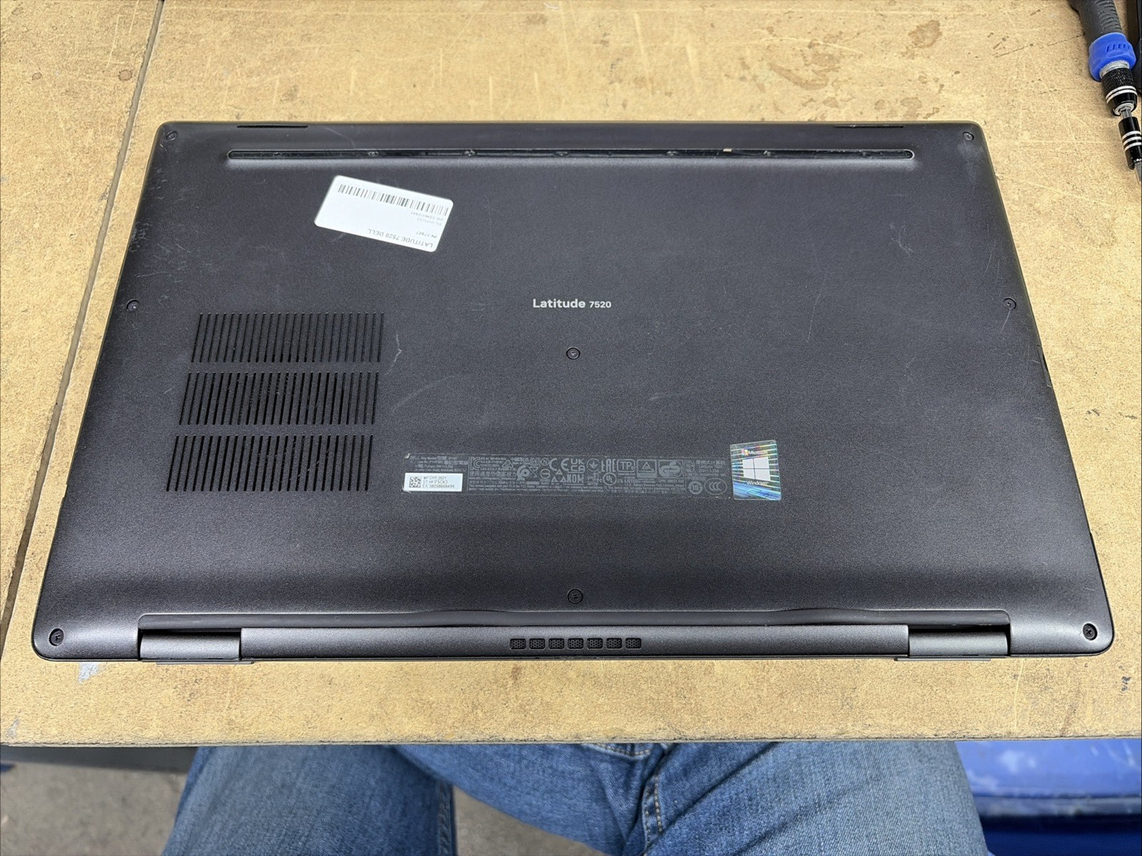 Dell Latitude 7520 15.6″ i7-1185G7 3.0GHz 16GB RAM 512GB SSD