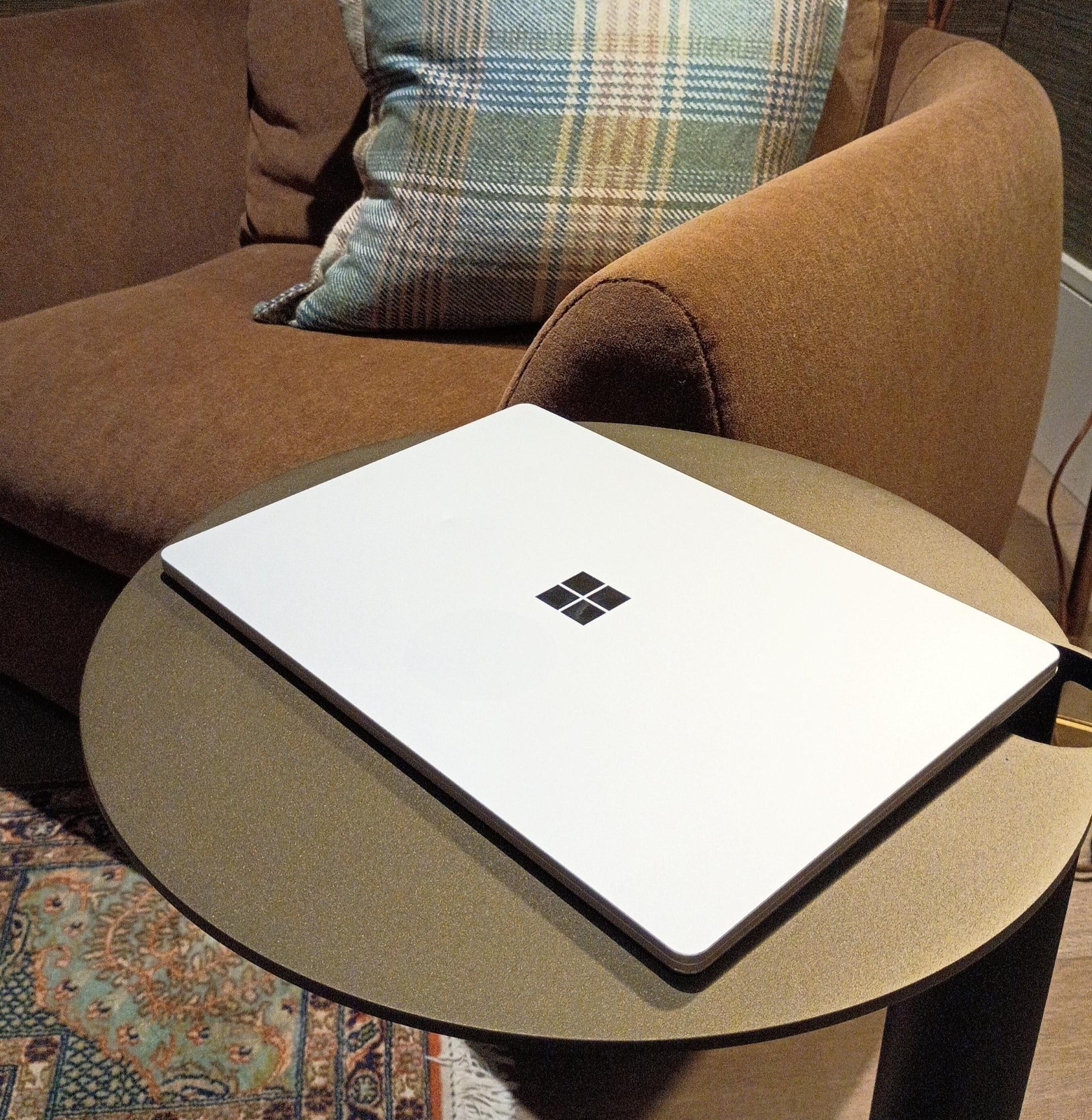 Surface Laptop 4 Model 1958 Ryzen 5, 13.5″ Touch, 16G RAM, 256G SSD Win 11 Pro