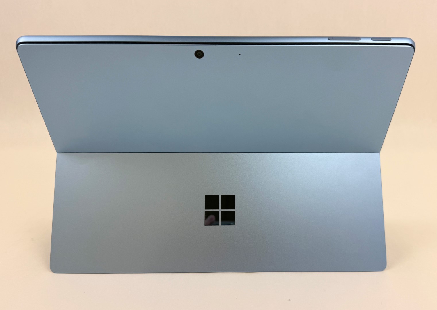 Microsoft Surface Pro 11 13″ Snapdragon X Plus 16G 512GB WiFi W11H Tablet – Read