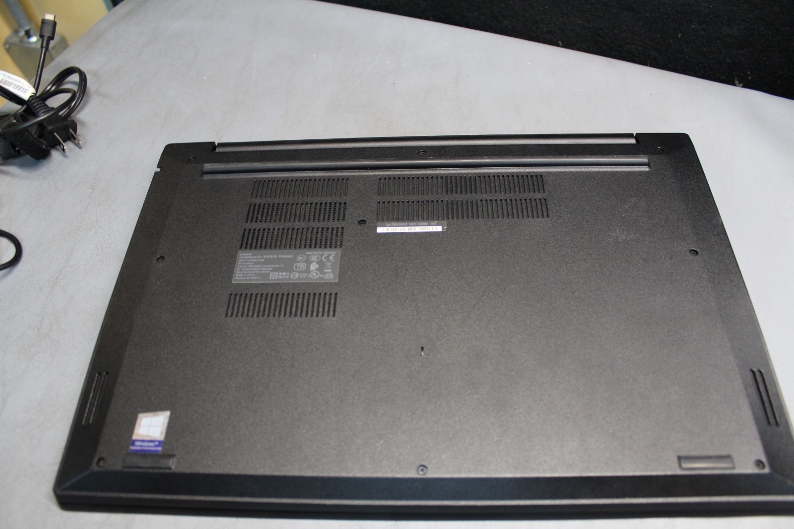 Lenovo ThinkPad E590 15.6″ (i5-8265u – 8GB RAM – 1TB Storage- Win10Pro) *USED*