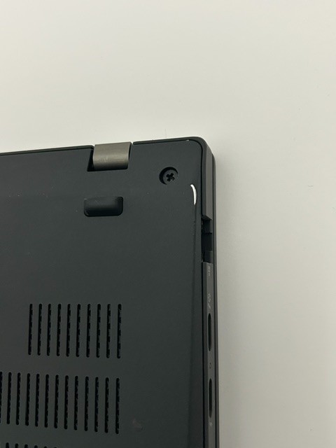 Lenovo ThinkPad P14 Gen 3 14″ Laptop 16 GB RAM 256 SSD Windows 11- Good