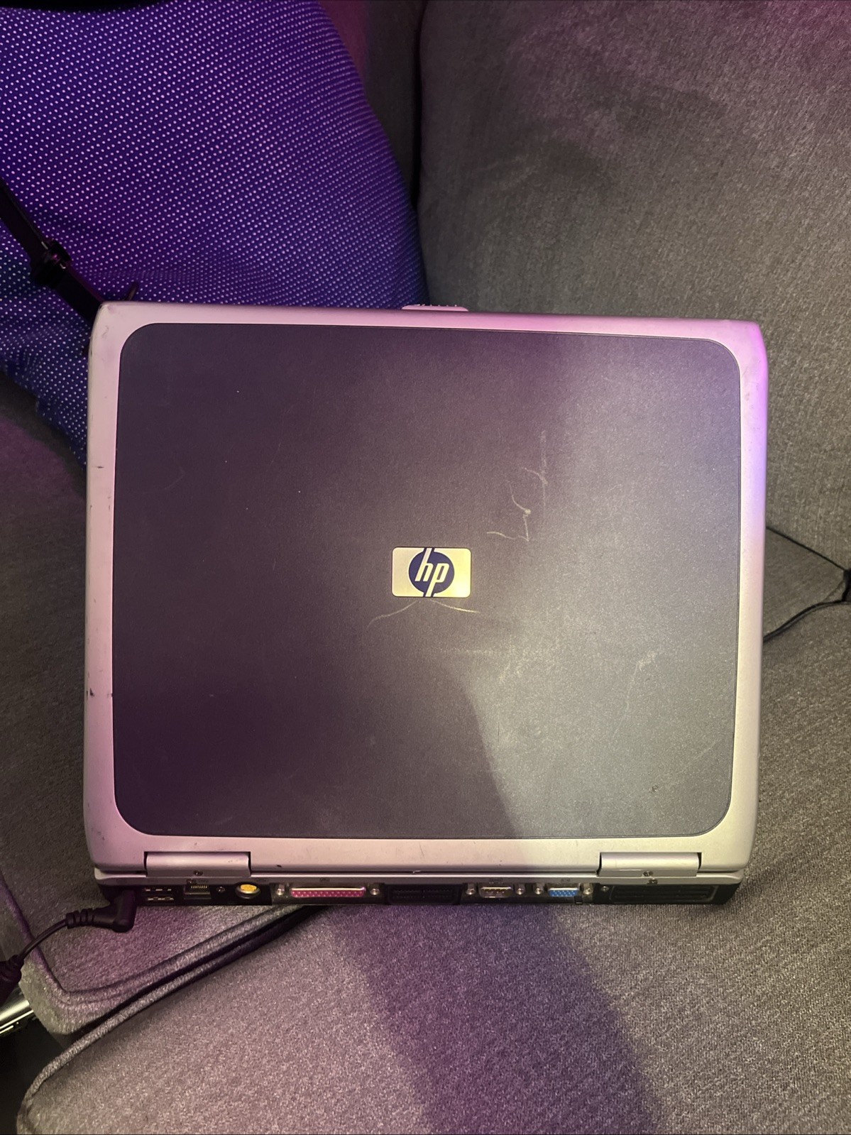 Vintage Laptop HP Pavilion ze4800 AMD Athlon XP2800+, 448MB RAM, 18GB HDD WORKS