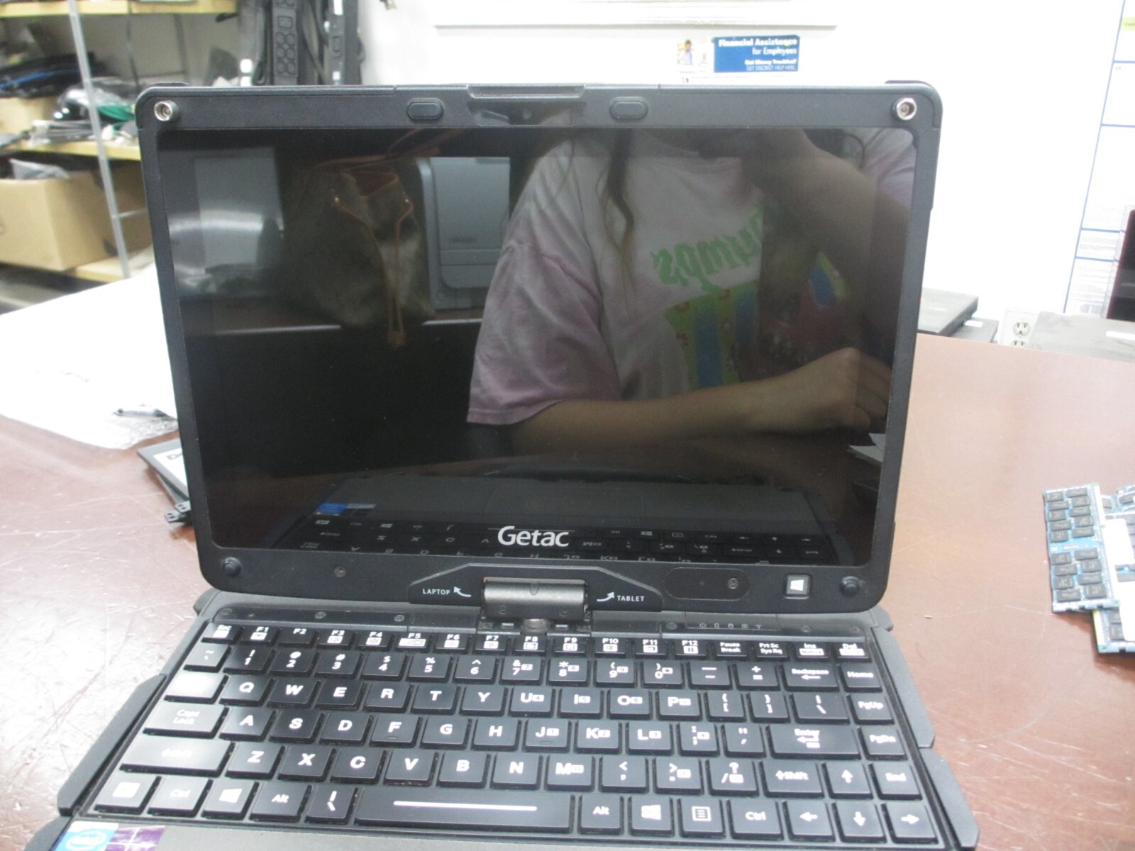 Getac V110 G2 i5 5200U 2.20GHZ 4GB Web-Cam Laptop [NO HDD/CADDY/OS/AC] w/ Pen***