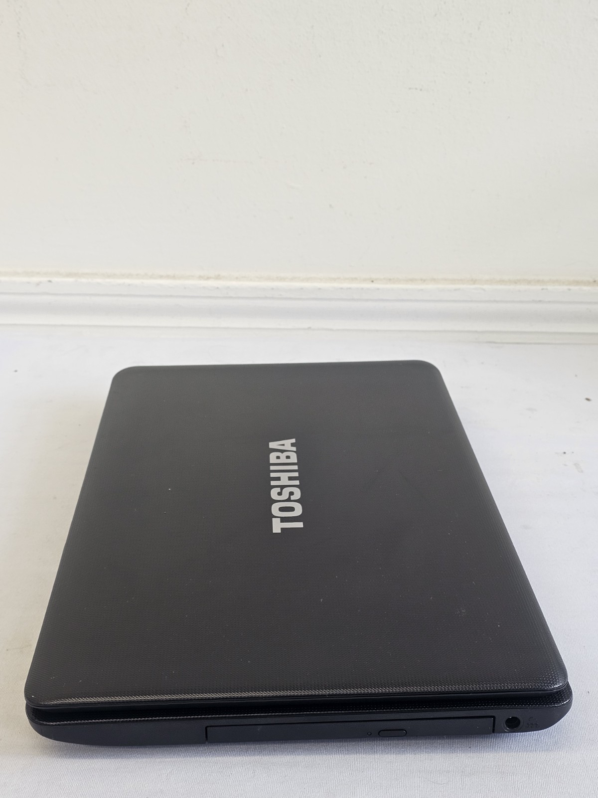 Toshiba Satellite C655D-S5300 Laptop – AMD E-300 – 4GB RAM – BAD BATT Parts READ