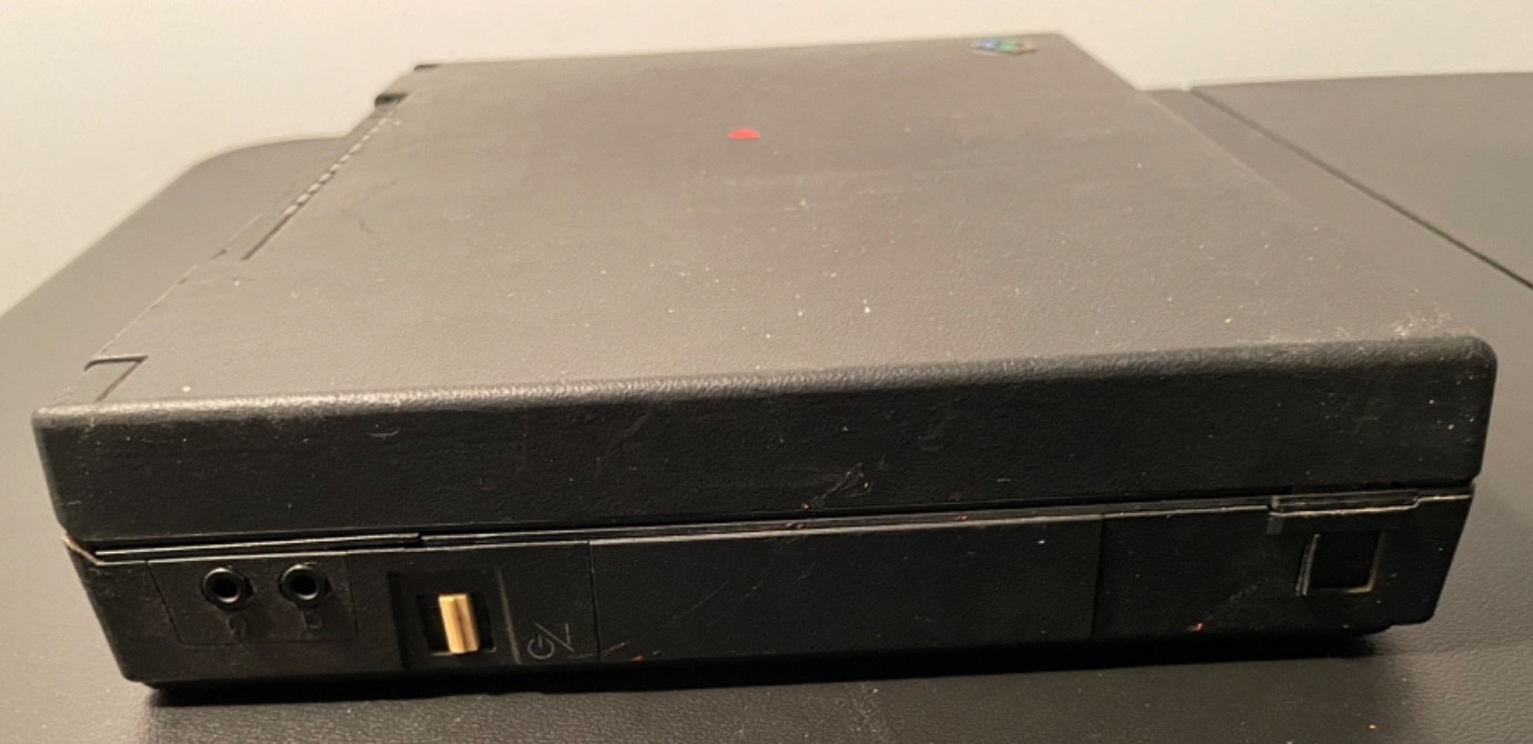 Vintage Rare 1994 IBM ThinkPad 755C Type 9545 awful condition !! READ AND LOOK