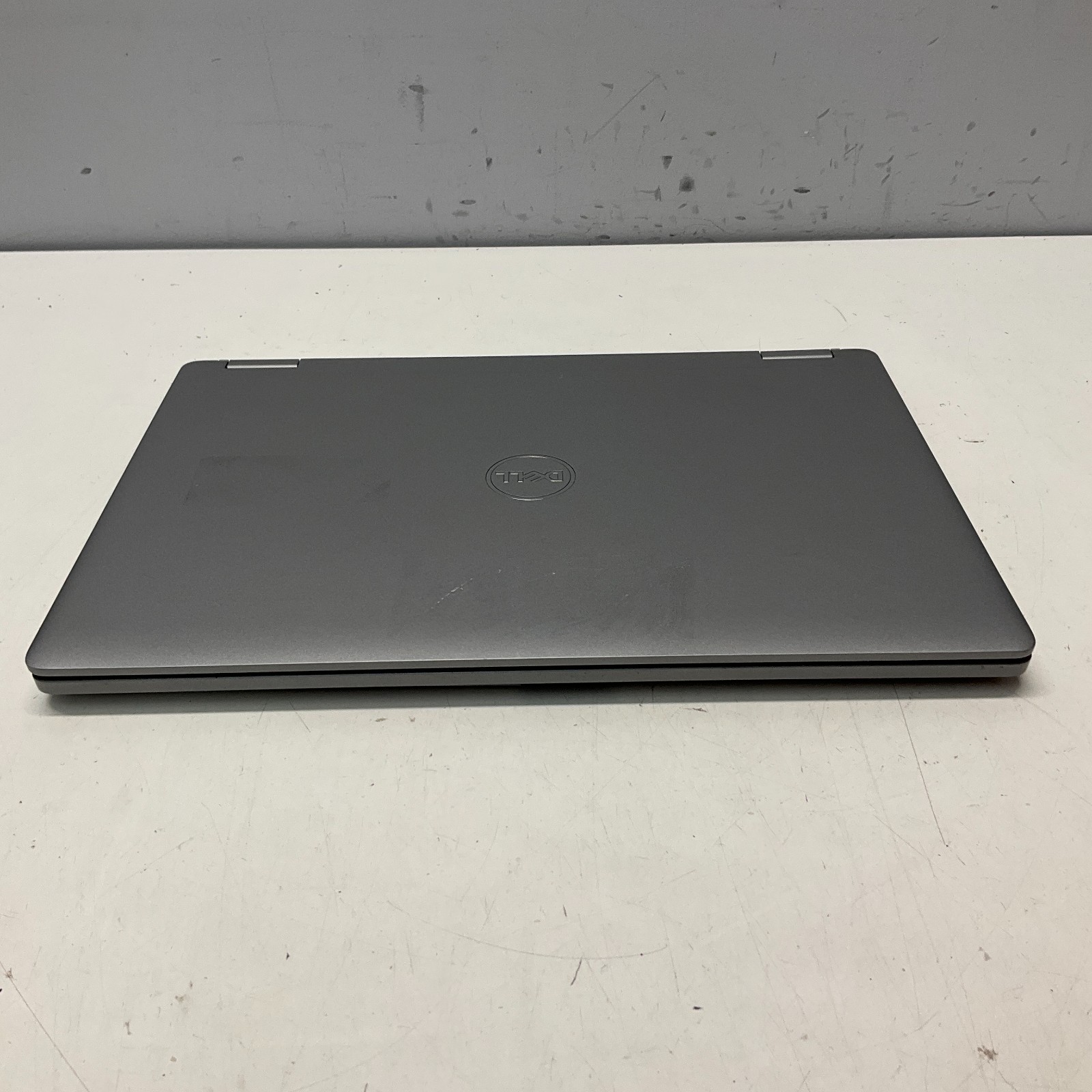Dell Latitude 3310 2-in-1 Intel i5-8265U 1.60GHz 4GB RAM 256GB SSD Win 11 READ