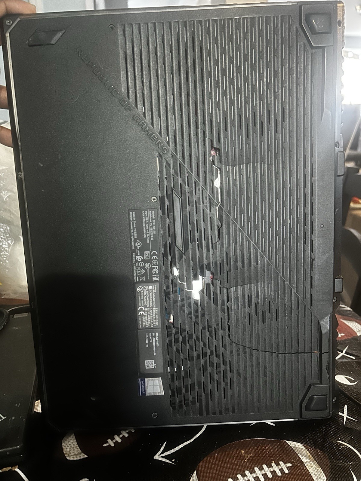 ASUS ROG Strix G15 G512LI i7 GTX 1650Ti –Powers On No Display – For Parts