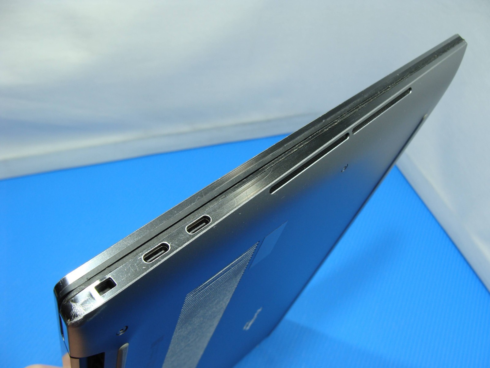 Dell Precision 5560 15.6″FHD+ core i7-11850H 2.3Gh 16Gb 512GB T1200 4GB +Charger