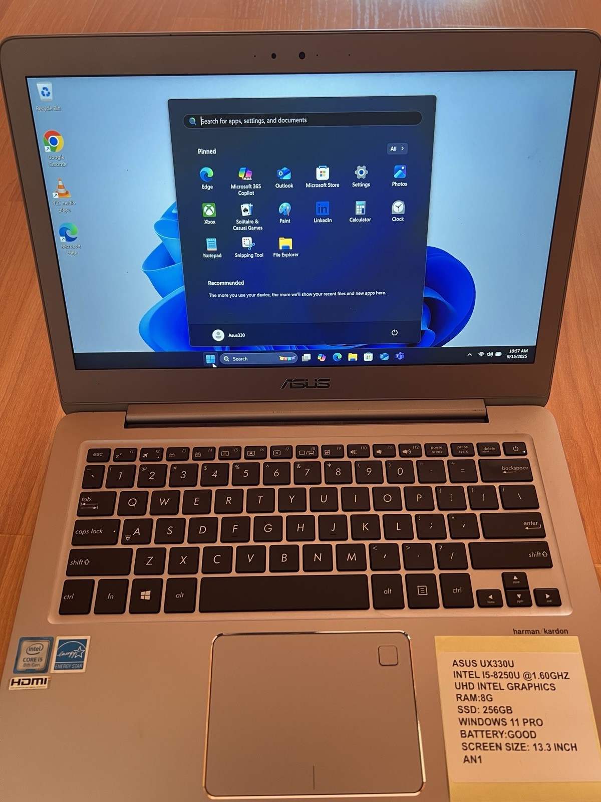 Asus Zen book UX330U I5 8th UHD Graphics,8G,256G SSD,Win11 Pro, 13.3” AN1