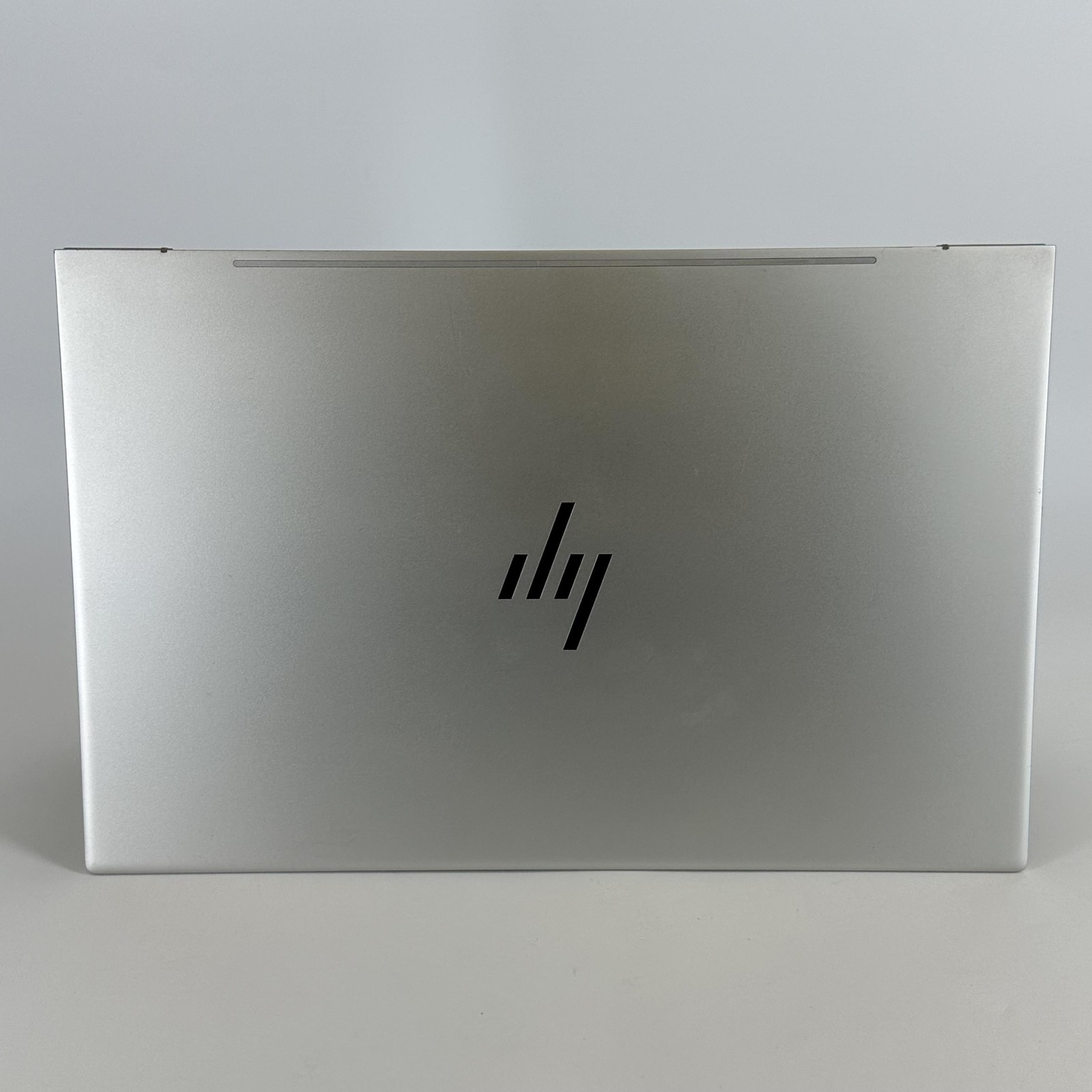 HP Envy 17 Silver FHD TOUCH 2.1 GHz i7-1260P 32GB RAM 1TB SSD Good