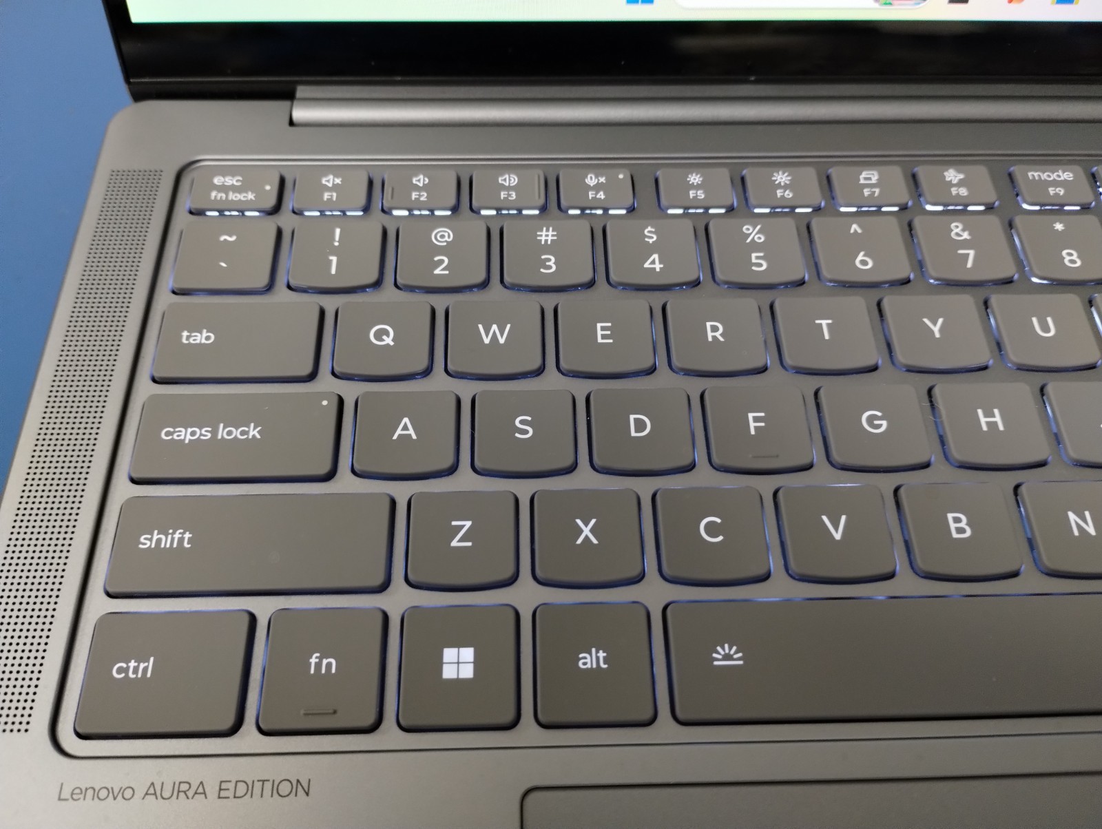 Lenovo Slim 7 14ILL10, Intel Core Ultra 7, 2.20 GHz, 32 GB RAM, 1 TB NVMe