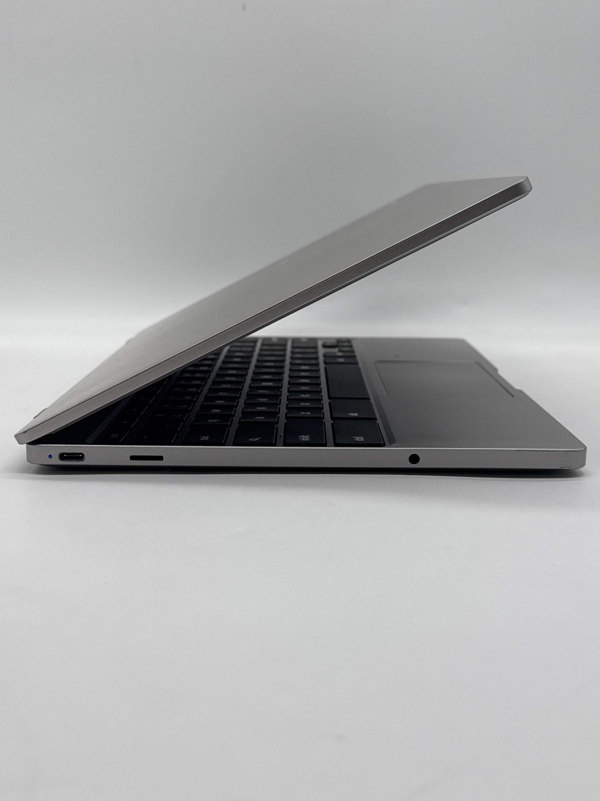 Samsung XE310XBA 11.6″ Intel Celeron N4020 4GB RAM 32GB eMMC – For Parts