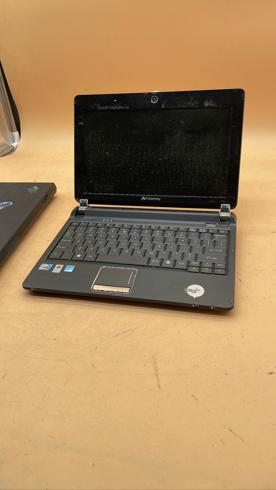 Gateway KAV60 10.1-Inch & IBM ThinkPad T42 Type 2379 14.1-Inch Laptops No HDD