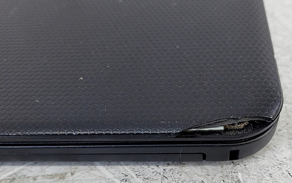 DELL Inspiron 15-3531 P28F Laptop PENTIUM N3530 4GB 500GB SEE NOTES