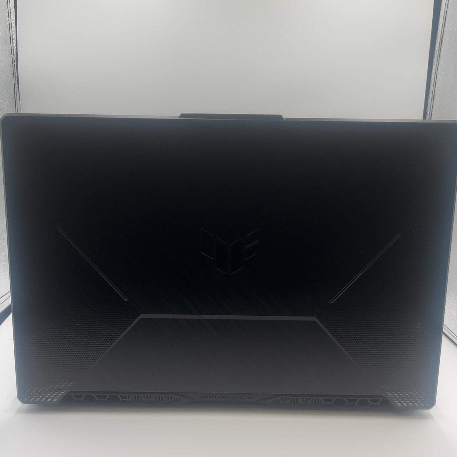 Asus TUF A17 FA706N 17.3″ Ryzen 5 7535HS 16GB RAM 512GB SSD GeForce RTX 2050