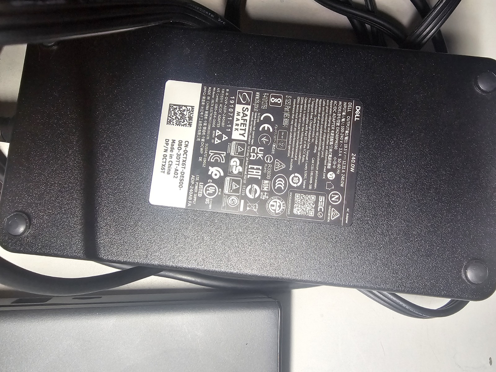 Alienware M17 R3 Laptop 17.3″ i7-10750H RTX 2070 16G Ram 970 EVO PLUS 2TB SSD
